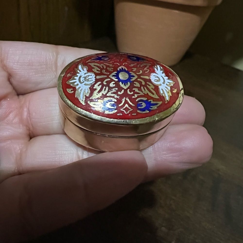 VINTAGE BRASS ENAMEL PILL BOX